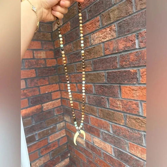 Artisan Ox Horn Pendant Natural Stone Necklace - Picture 8 of 8